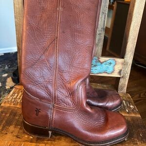 Frye Women’s Rich Brown Leather Boots